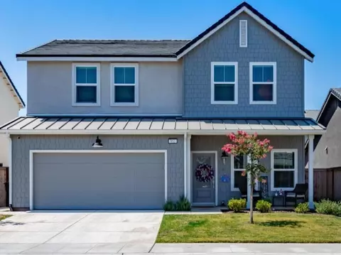 952 Everglade Ave, Clovis, CA 93619