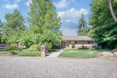 1840 Columbia Dr E, Fresno, CA 93727