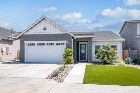 6939 E Robinson Ave, Fresno, CA 93727