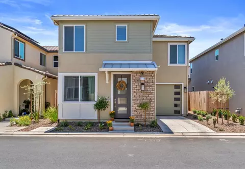 1118 Significant Way W, Madera, CA 93636