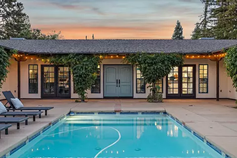 1458 E Ticonderoga Dr, Fresno, CA 93720