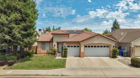 2602 E Jordan Ave, Fresno, CA 93720