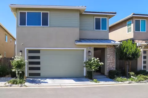 3622 Highclere Way, Clovis, CA 93619