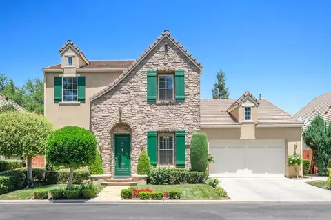 79 W Powers Ave, Clovis, CA 93619