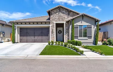 2834 N Cypress Ave, Fresno, CA 93727