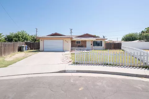 310 Spring Pl, Lemoore, CA 93245 photo 1