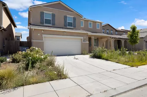 6709 E Berkeley Ave, Fresno, CA 93727