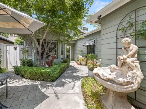 3744 W Beechwood Ave, Fresno, CA 93711