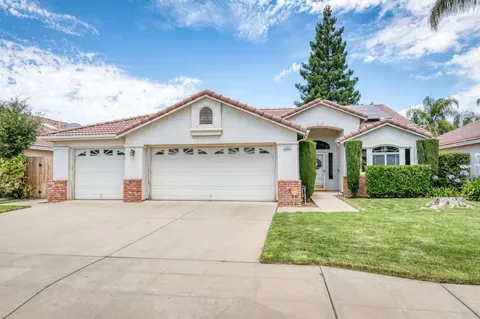 1692 E Waterford Ave, Fresno, CA 93720
