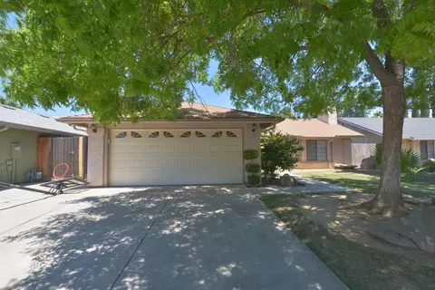 3744 W Robinson Ave, Fresno, CA 93722
