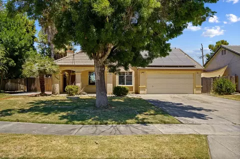 1756 Homestead Way, Lemoore, CA 93245