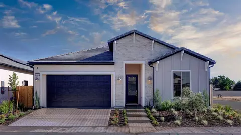 6327 E Millie Dr, Fresno, CA 93727