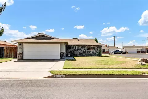 1176 Lassen Dr, Hanford, CA 93230