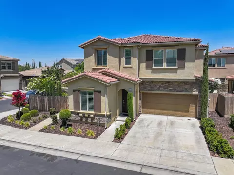 2018 E Corneliuson Dr, Fresno, CA 93730