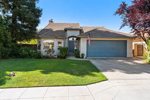 2083 E Brandon Ln, Fresno, CA 93720