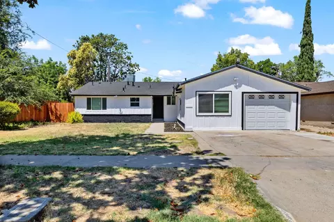 4303 N Gearhart Ave, Fresno, CA 93726