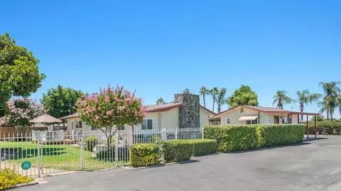 8927 S Marks Ave, Fresno, CA 93706