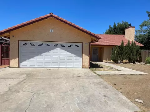 3227 N Sonora Ave, Fresno, CA 93722