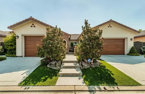 11386 N Calmante Way, Fresno, CA 93730