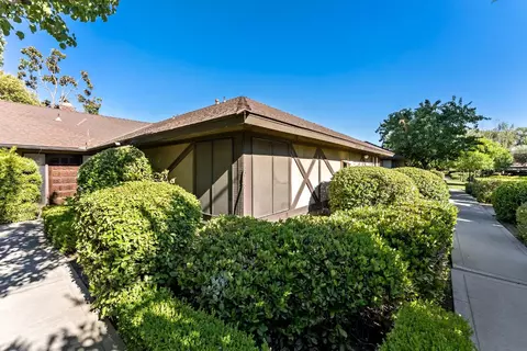 5078 N Forkner Ave, Fresno, CA 93711