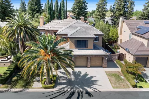10364 N Sinclair Circle Cir, Fresno, CA 93730