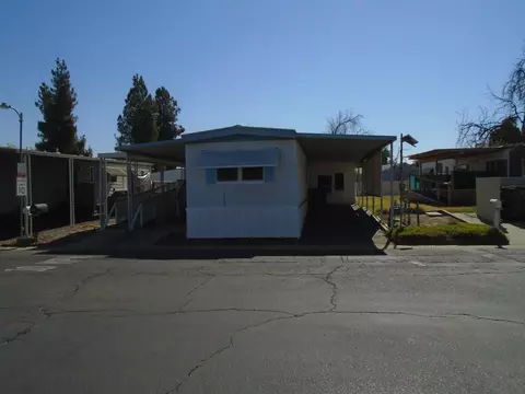852 E Grangeville Ave #1A, Hanford, CA 93230