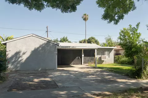2623 E Ashcroft Ave, Fresno, CA 93726