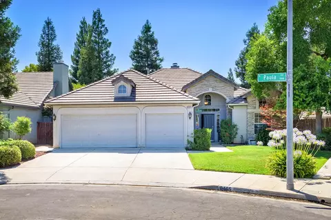 9465 N Paula Ave N, Fresno, CA 93720
