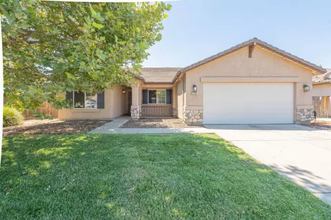 3735 E Vista Dr, Visalia, CA 93292