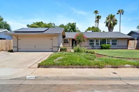 421 Mcarthur Ave, Clovis, CA 93611