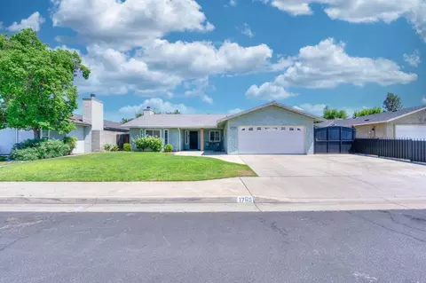 1769 Ashcroft Ave, Clovis, CA 93611