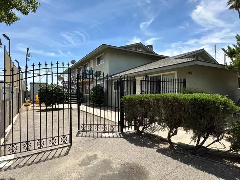 2434 E Peralta Way #101, Fresno, CA 93703