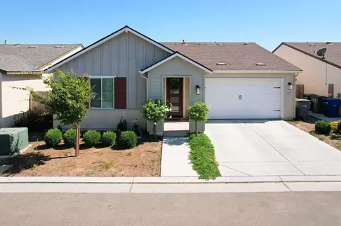 6579 E Hedges Ave, Fresno, CA 93727