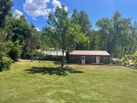 33055 Willow Creek Dr, North Fork, CA 93643