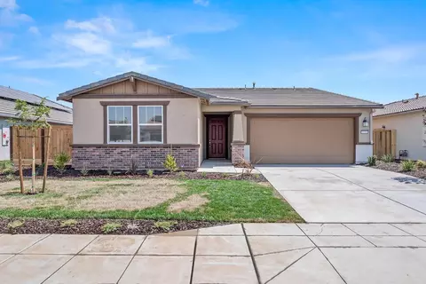 4668 Bellaire Ave, Clovis, CA 93619