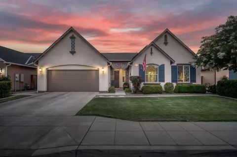 1670 Blackwood Ave, Clovis, CA 93619