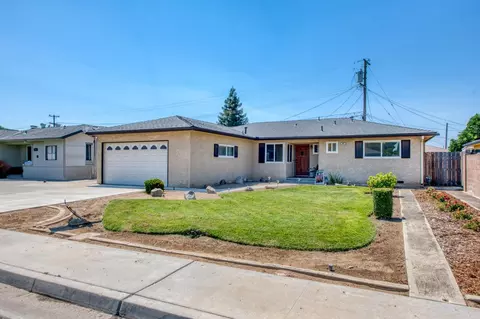 648 W Dennis Dr, Clovis, CA 93612