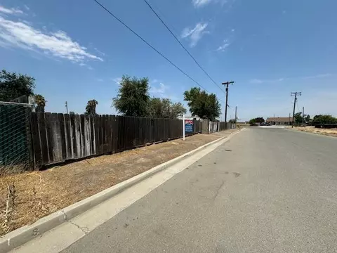 1555 Del Rio Ave, Firebaugh, CA 93622