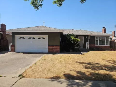 3804 E Bellaire Way, Fresno, CA 93726