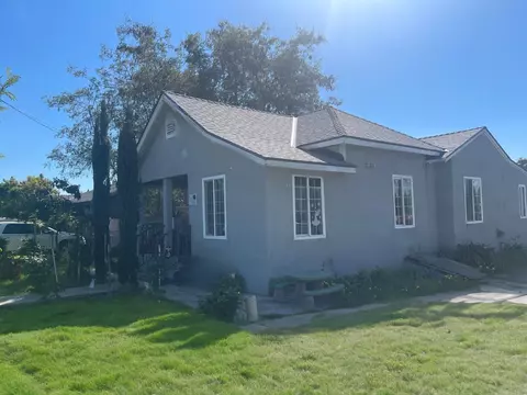 1361 N 8th St, Fresno, CA 93703