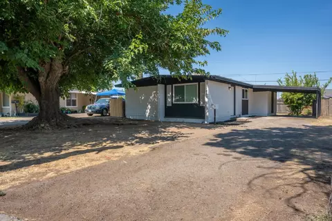 952 Rosebrook Dr, Clovis, CA 93612
