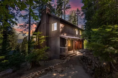 7423 Henness Ridge Rd, Tuolumne Meadows, CA 95389