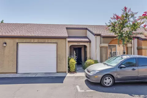 5140 E Cesar Chavez Blvd #144, Fresno, CA 93727