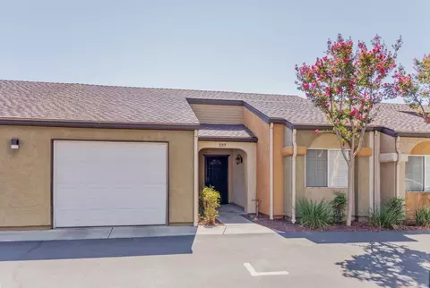 5140 E Cesar Chavez Blvd #157, Fresno, CA 93727