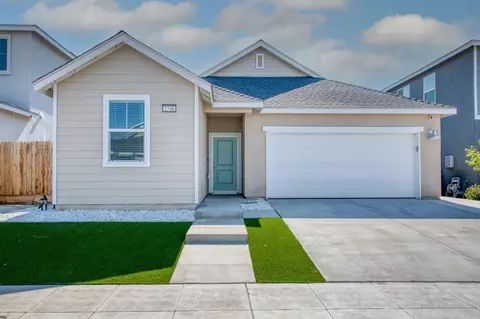 2748 N Vahe, Fresno, CA 93737