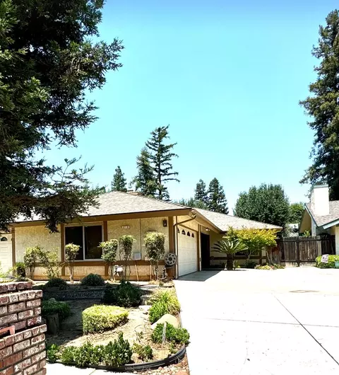 3718 W Beechwood Ave, Fresno, CA 93711