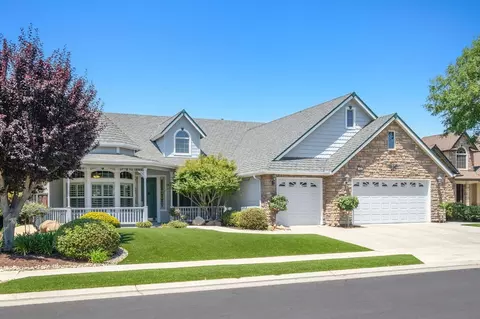 173 Powers Ave, Clovis, CA 93619