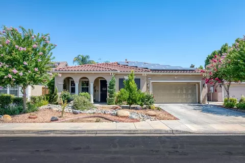 3275 Keats Ave, Clovis, CA 93619