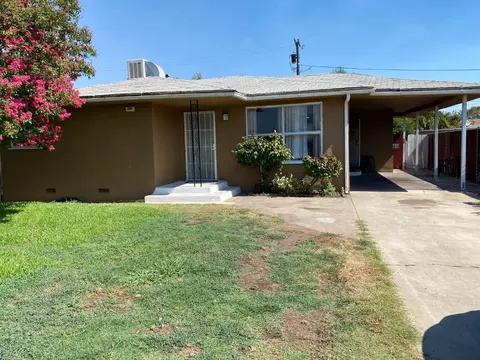 484 W Herndon Ave, Fresno, CA 93650