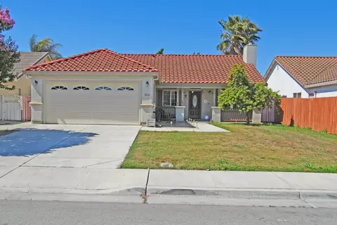 1120 Kimberly Ct, Hollister, CA 95023